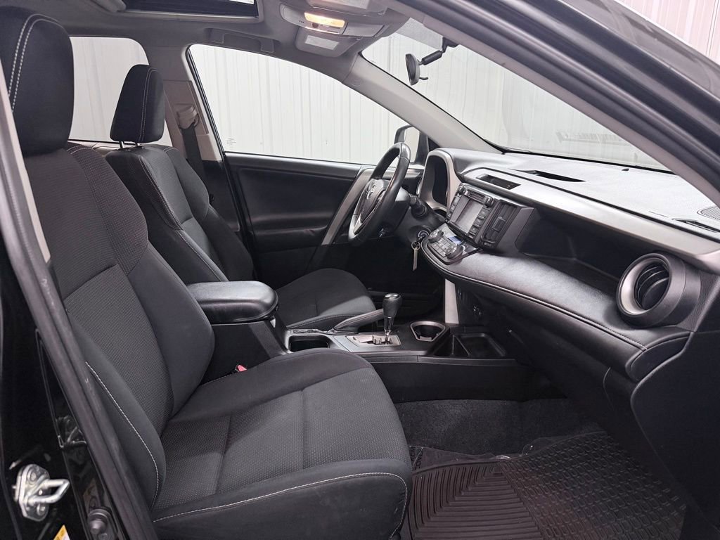 Used 2016 Toyota RAV4 XLE FWD image 35