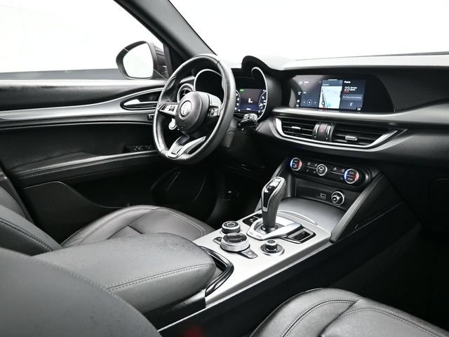 Used 2024 Alfa Romeo Stelvio Ti AWD/4WD image 13