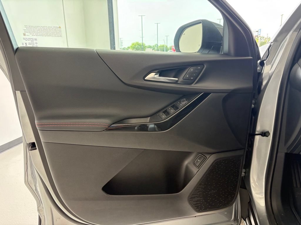 New 2027 Chevrolet Equinox RS w/ Safety and Technology Package FWD image 25