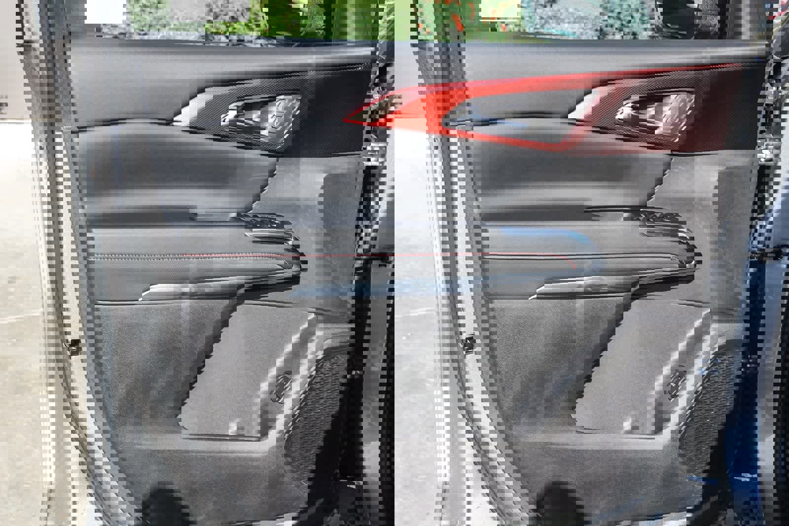 Used 2025 Chevrolet Traverse Z71 image 18