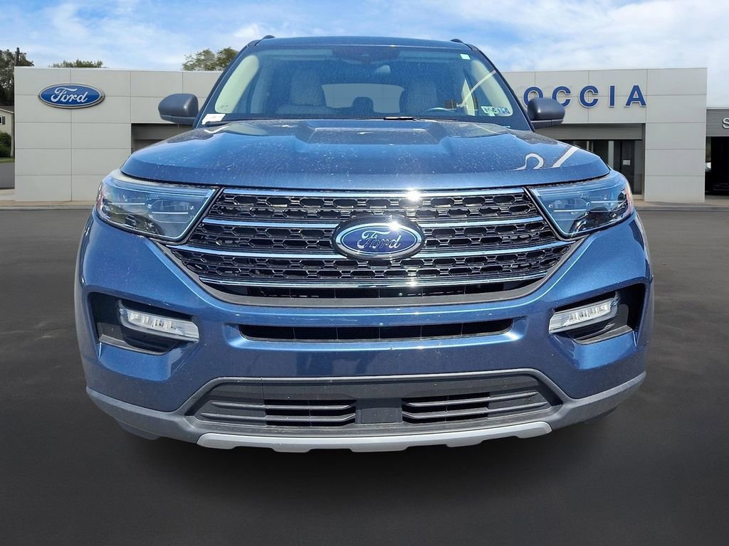 Certified 2020 Ford Explorer XLT w/ Equipment Group 202A AWD/4WD image 2