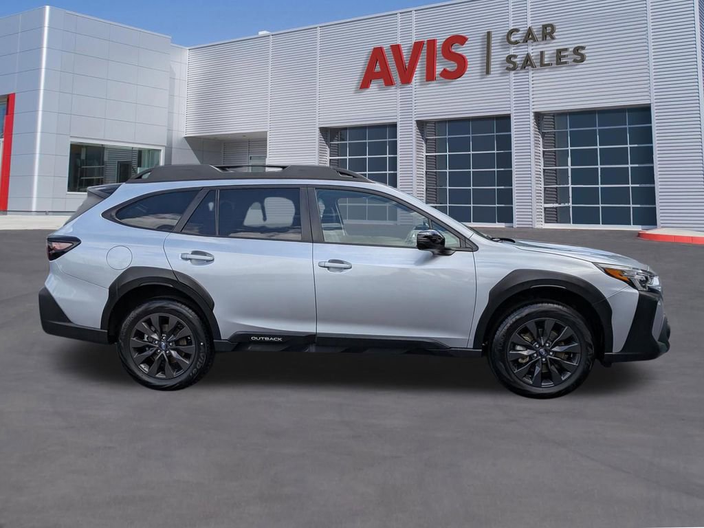 Used 2025 Subaru Outback Onyx Edition image 5