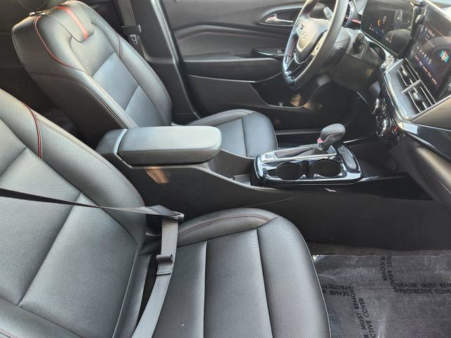Used 2025 Chevrolet Trax RS w/ Driver Confidence Package FWD image 19