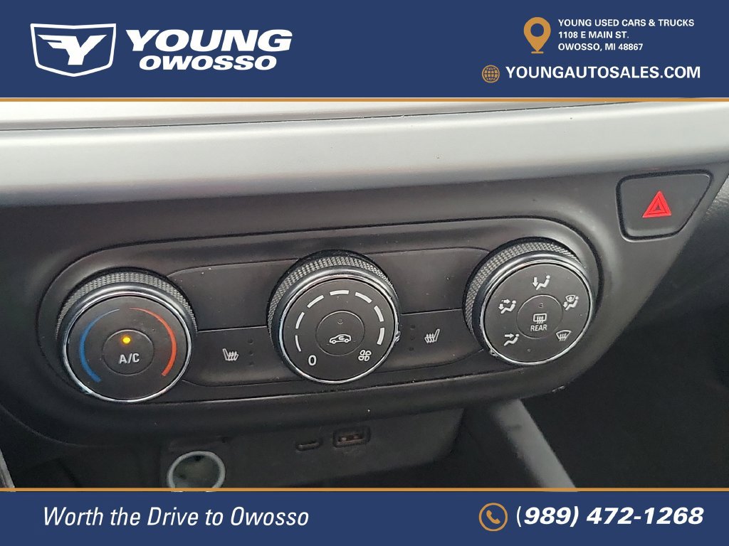 Used 2025 Chevrolet Trax LS w/ LS Convenience Package FWD image 19