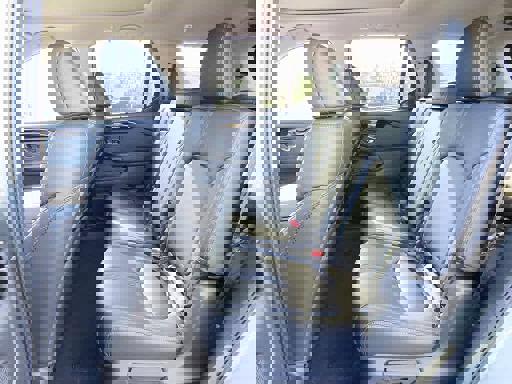 New 2025 Honda Pilot Touring image 14