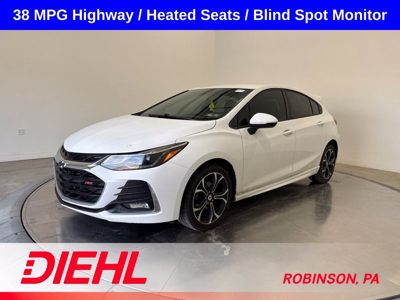 Used 2019 Chevrolet Cruze LT w/ Convenience Package FWD image 3