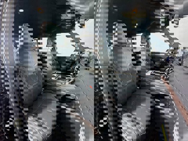 New 2025 Nissan Armada SL w/ Captain's Chari Seat Package image 27