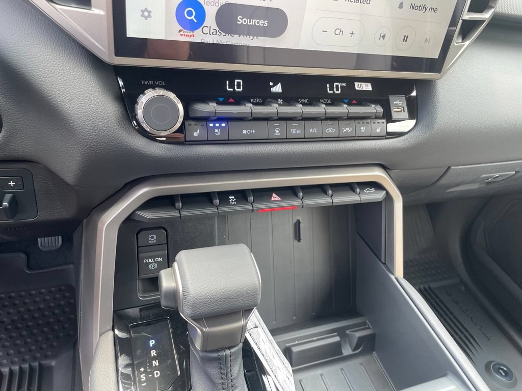 New 2026 Toyota Tundra Limited AWD/4WD image 14