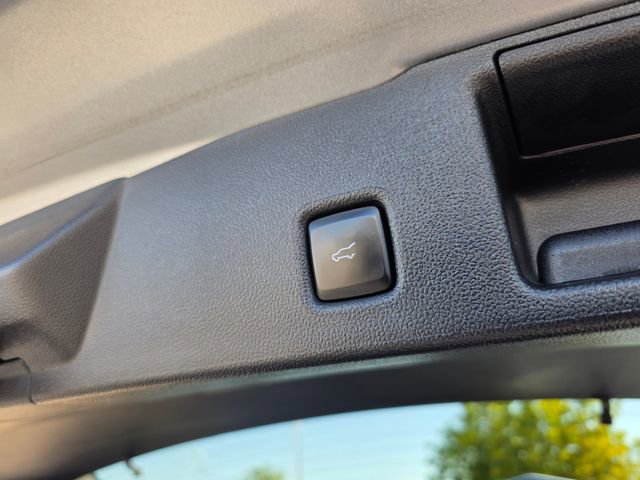 Used 2024 Ford Escape ST-Line image 15