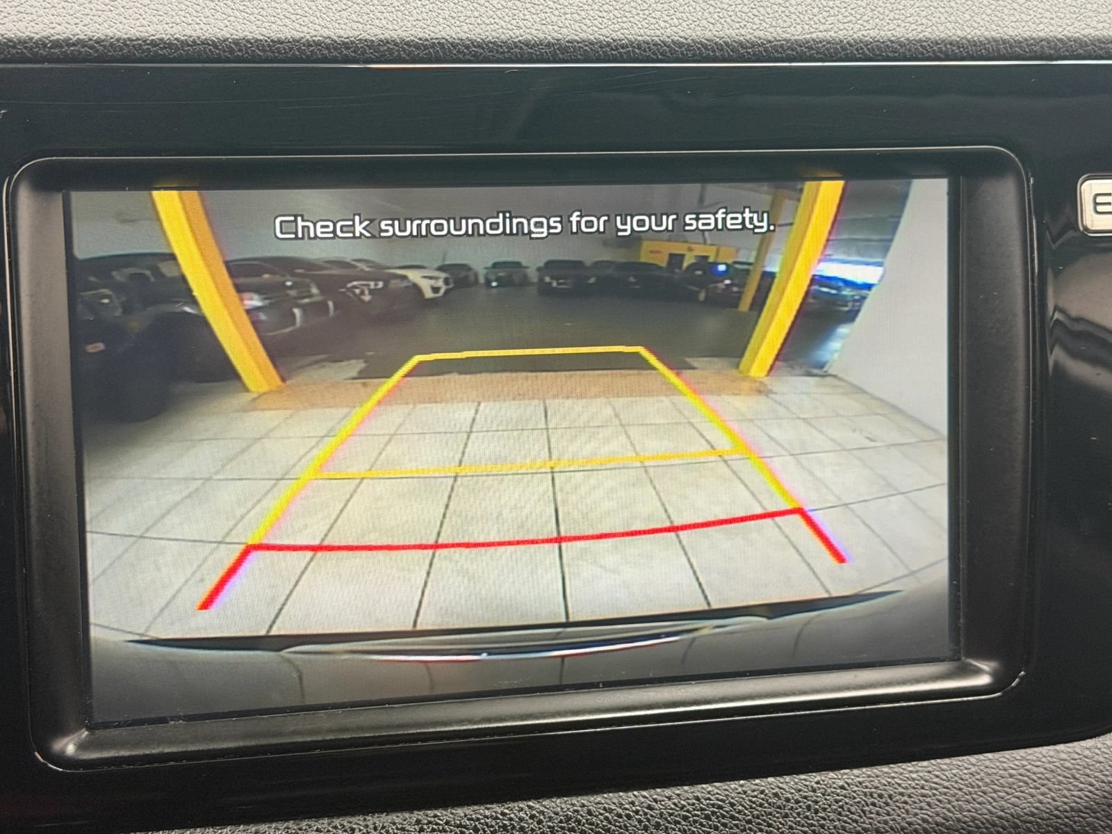 Used 2017 Kia Niro Touring FWD image 30