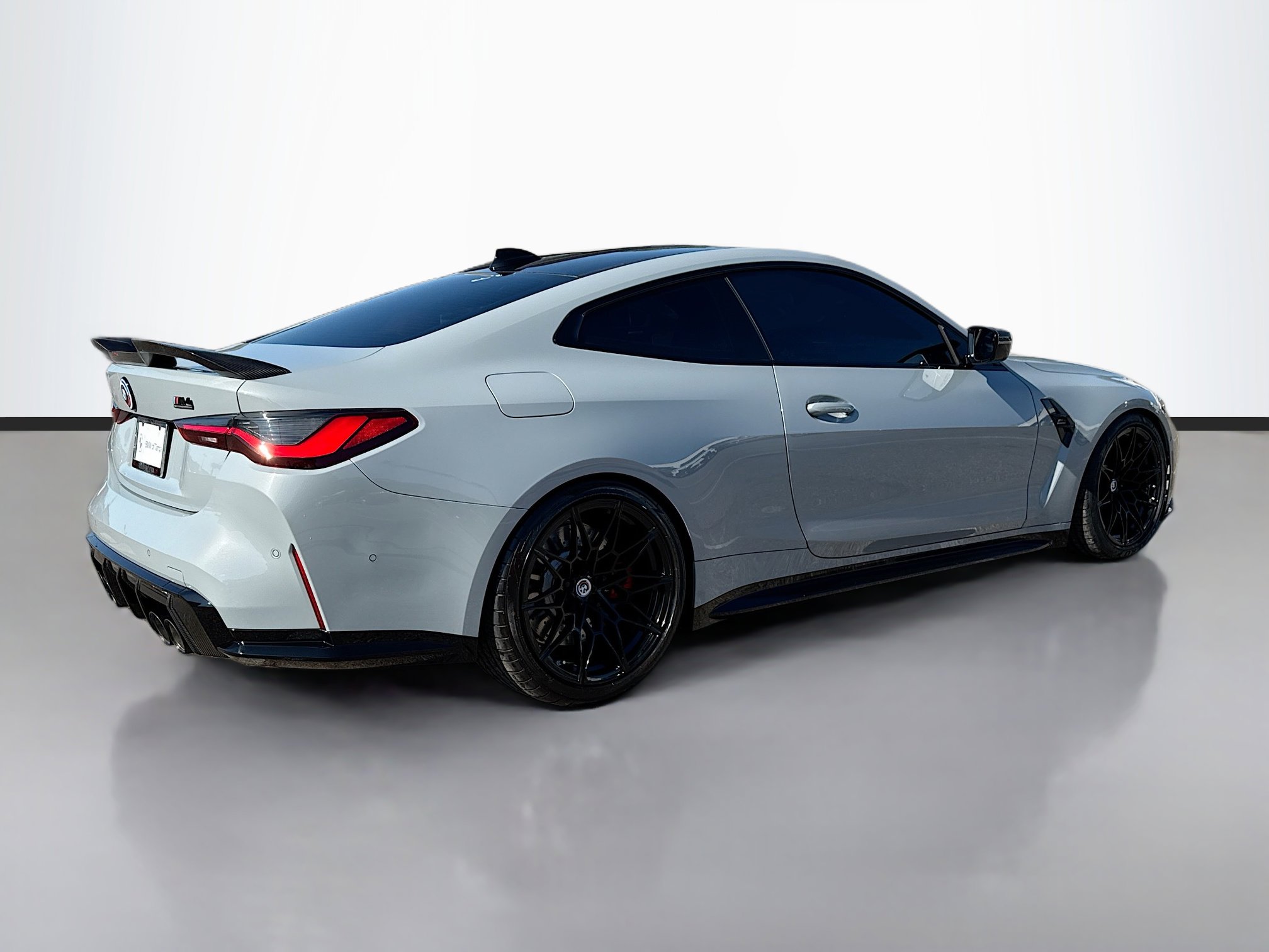 Used 2023 BMW M4 Competition w/ M Carbon Exterior Package image 3