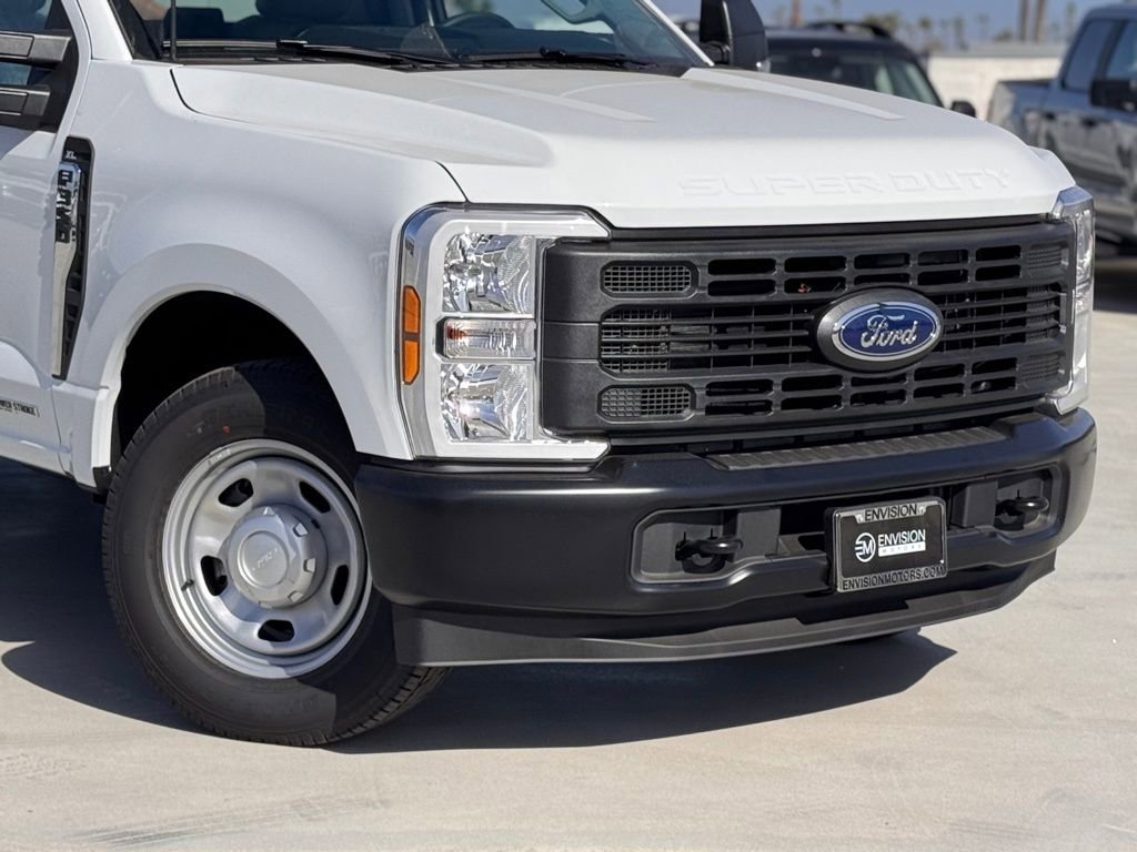 Used 2025 Ford F350 XL image 3