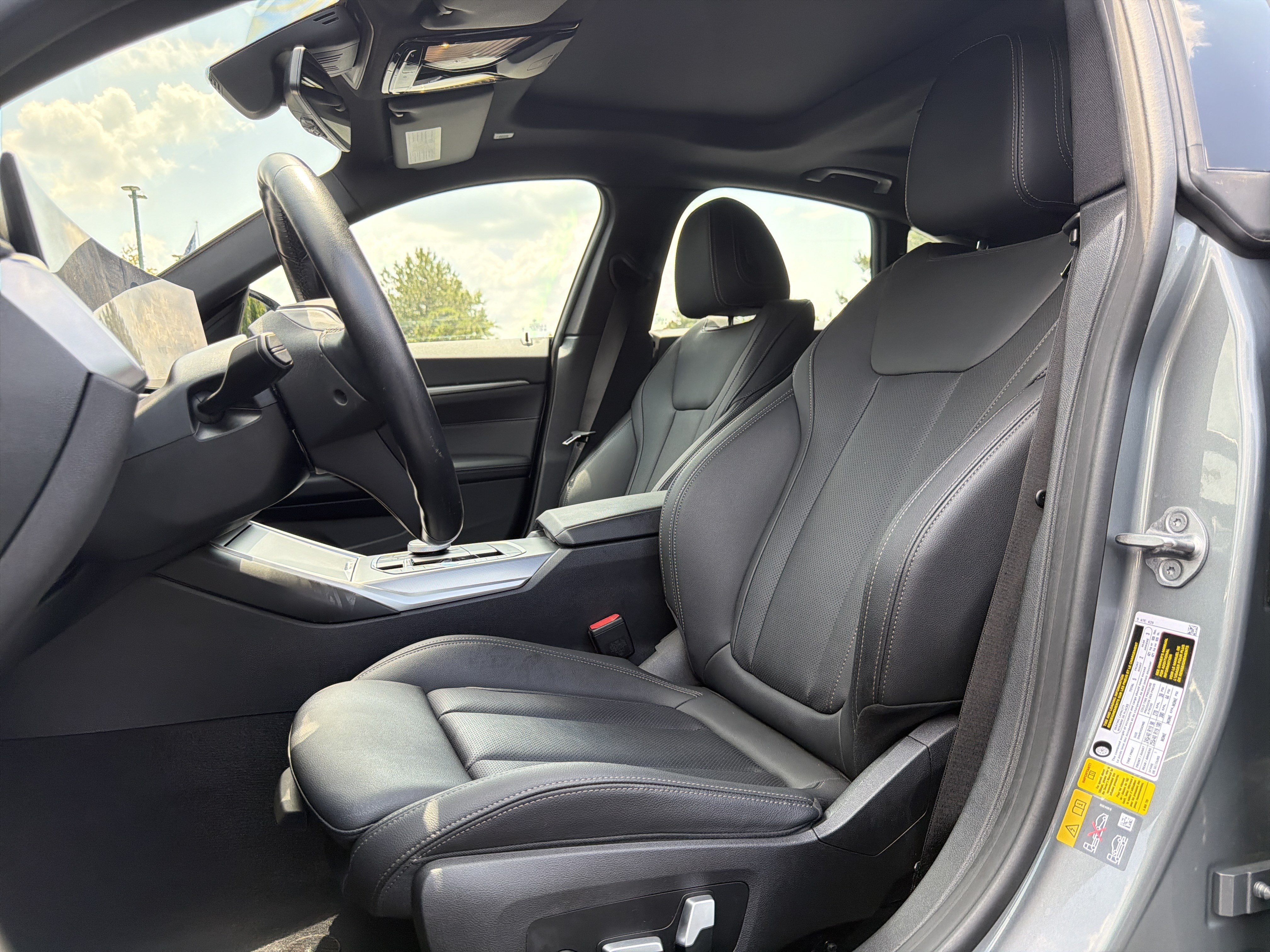 Used 2023 BMW i4 eDrive35 RWD image 7