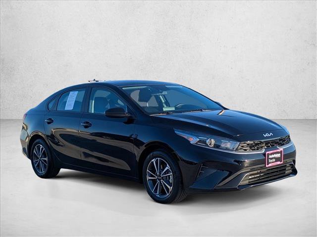 Used 2023 Kia Forte LXS image 3