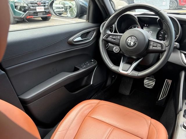 Used 2023 Alfa Romeo Giulia Ti AWD/4WD image 44