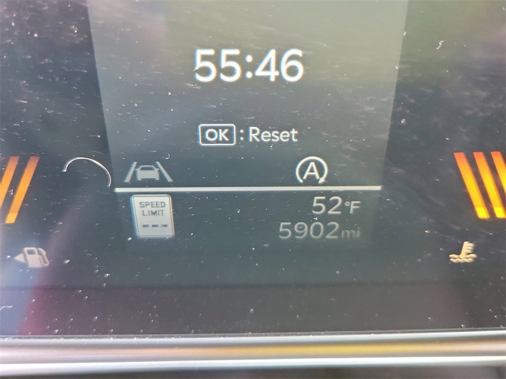 Used 2025 Kia Sorento LX image 32