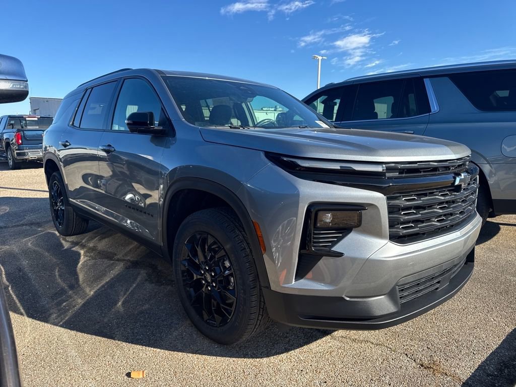 New 2026 Chevrolet Traverse LT w/ Midnight/Sport Edition image 2