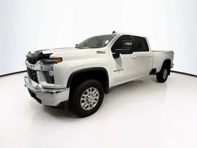 Used 2023 Chevrolet Silverado 3500 LT w/ Convenience Package image 3