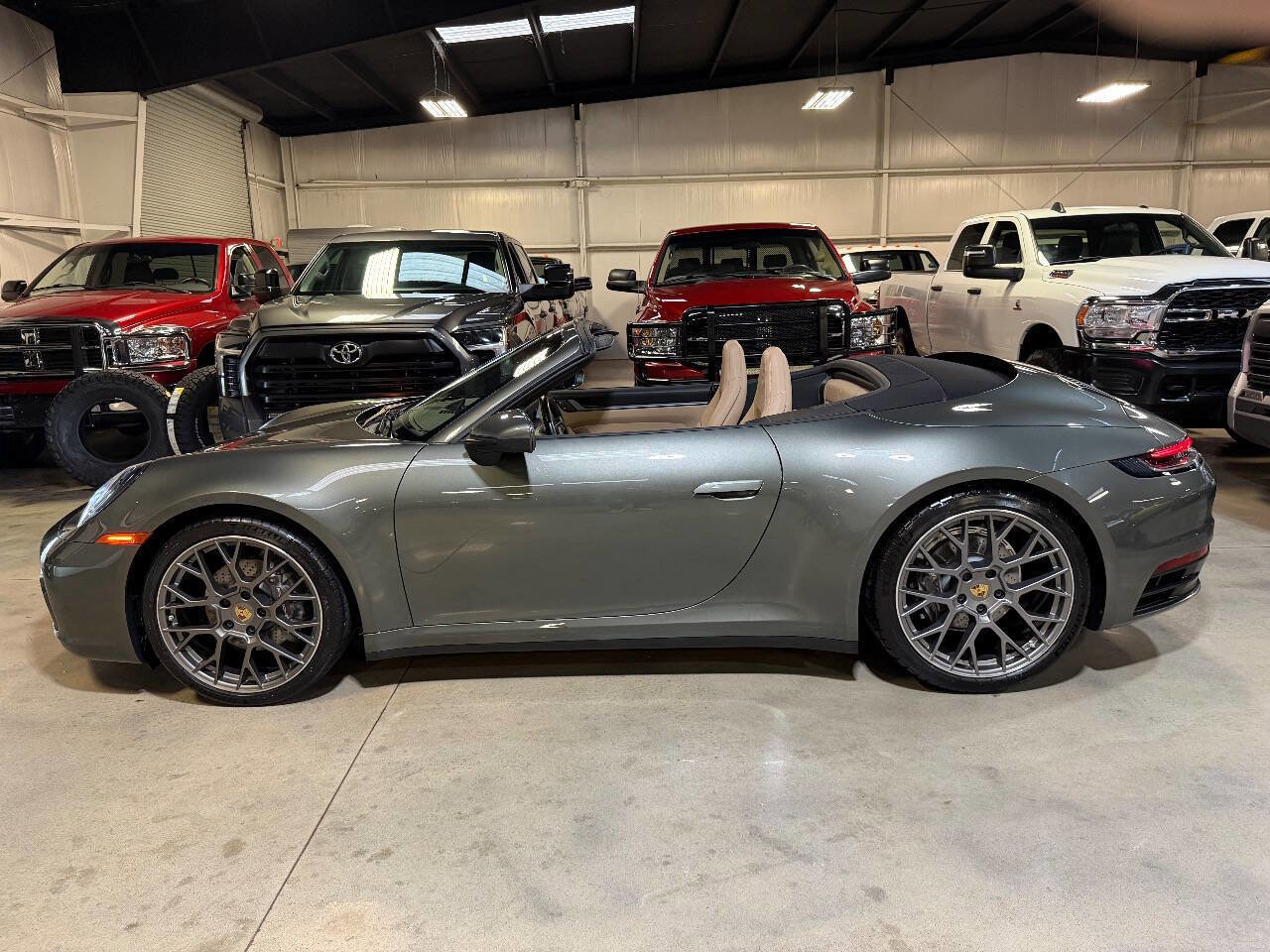 Used 2023 Porsche 911 Carrera image 7