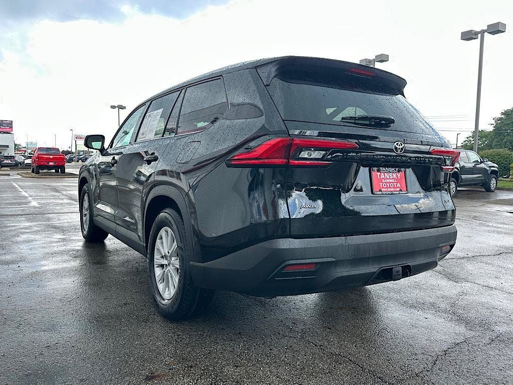 Certified 2024 Toyota Grand Highlander AWD image 3