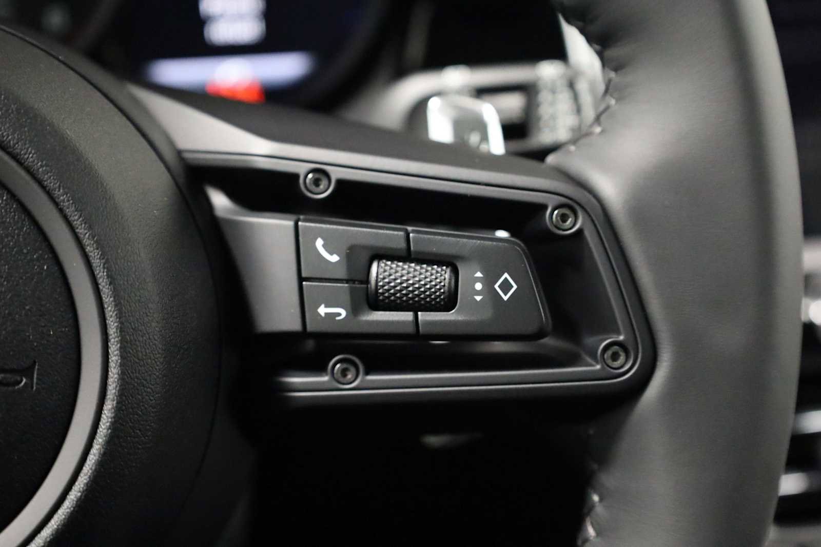 New 2026 Porsche Macan image 28