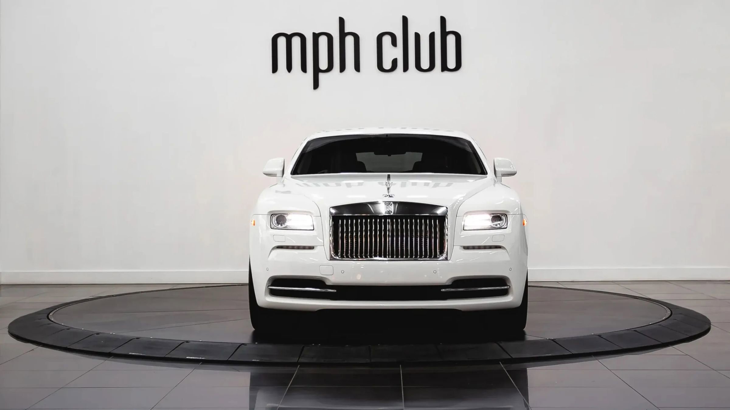 Used 2015 Rolls-Royce Wraith RWD image 9