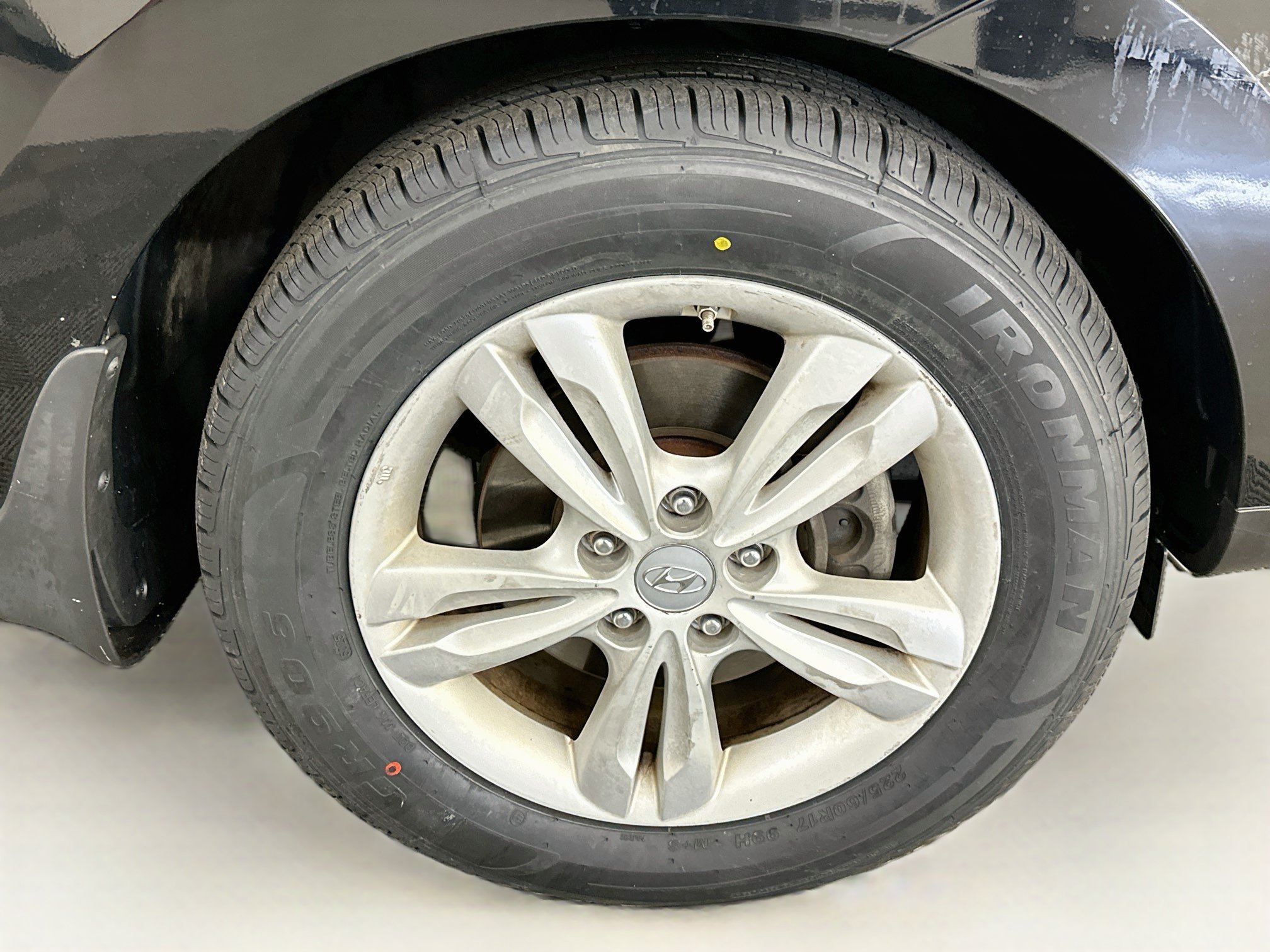 Used 2011 Hyundai Tucson GLS AWD/4WD image 11
