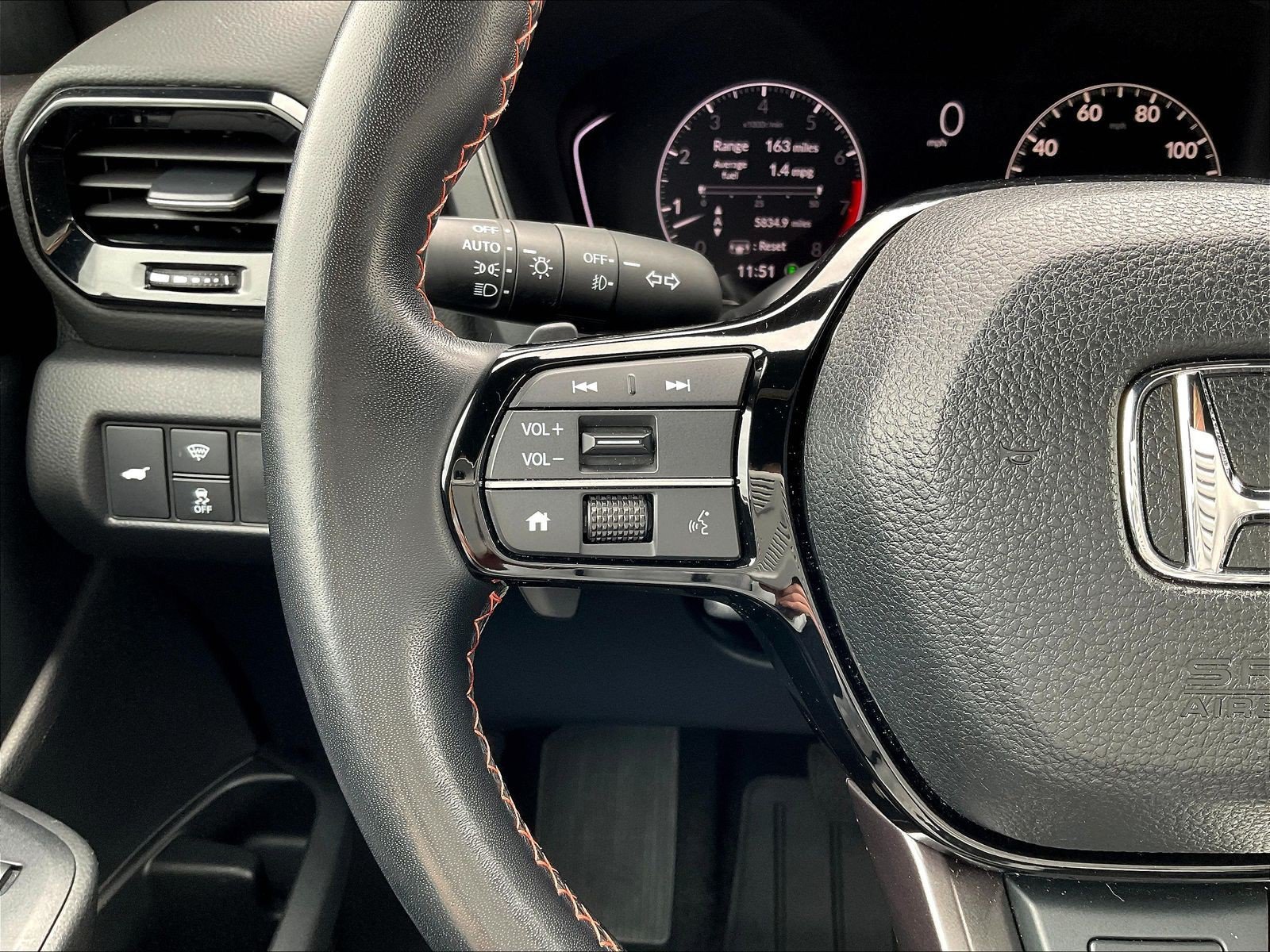 Certified 2024 Honda Pilot TrailSport image 33