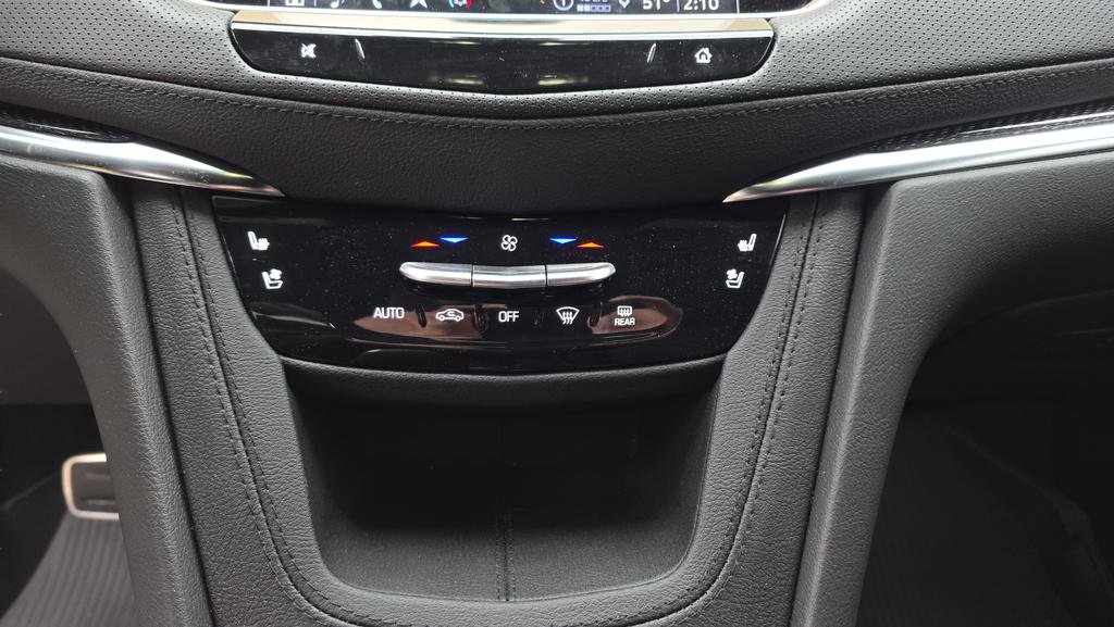 Certified 2025 Cadillac XT5 Sportv w/ Technology Package image 21