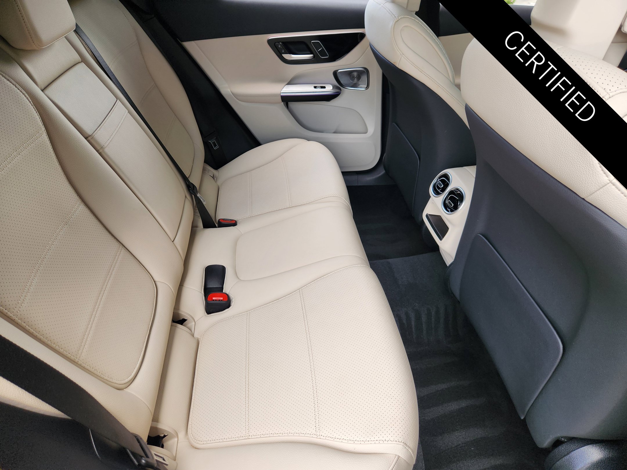 Certified 2026 Mercedes-Benz GLC 300 image 31