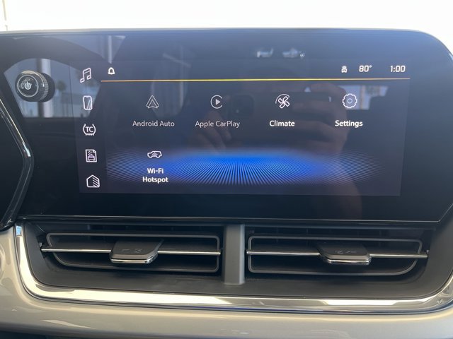 Used 2025 Chevrolet Trax LT w/ LT Convenience Package image 12