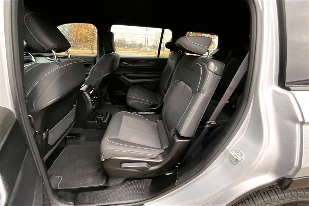 Used 2025 Jeep Grand Cherokee L Laredo w/ Luxury Tech Group I image 26