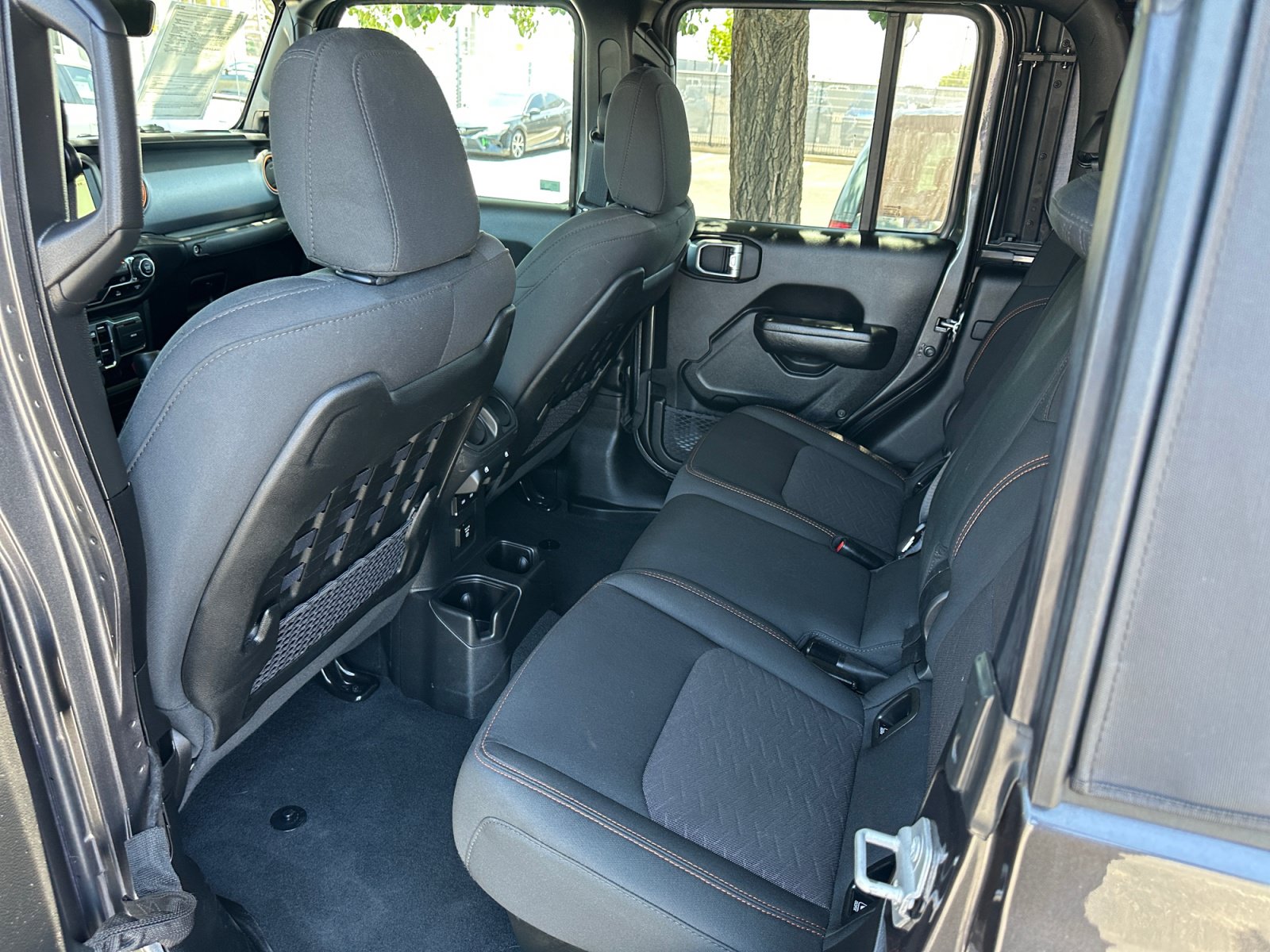 Used 2023 Jeep Gladiator Mojave AWD/4WD image 25