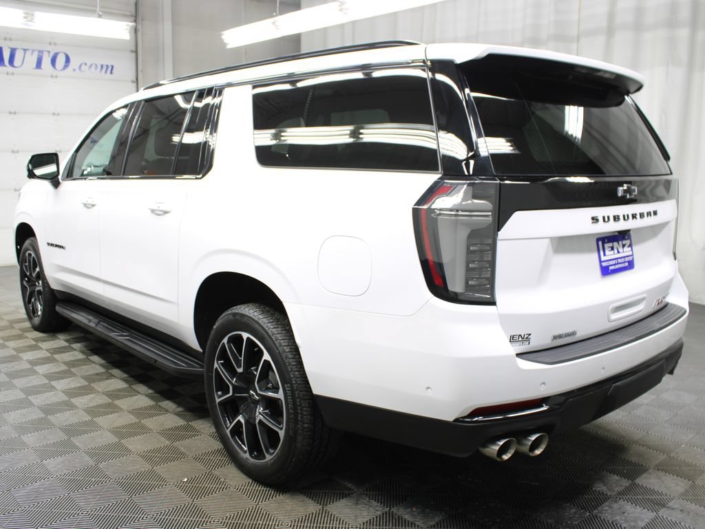 Used 2026 Chevrolet Suburban RST w/ Comfort Package AWD/4WD image 6