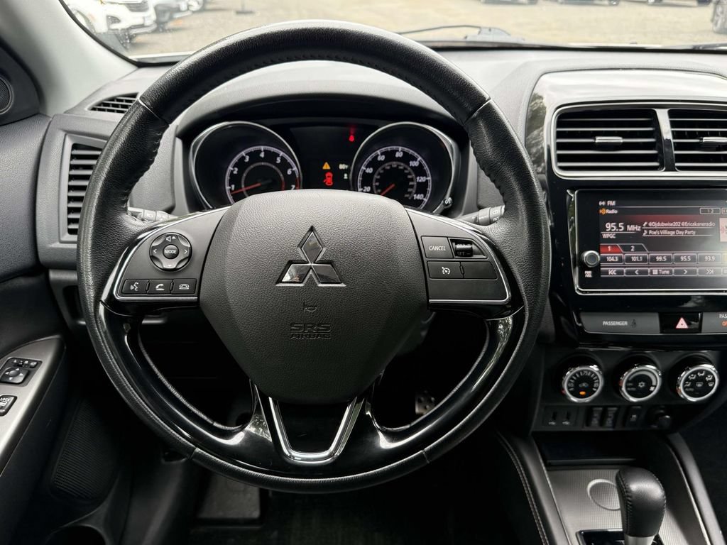 Used 2018 Mitsubishi Outlander Sport SEL FWD image 18