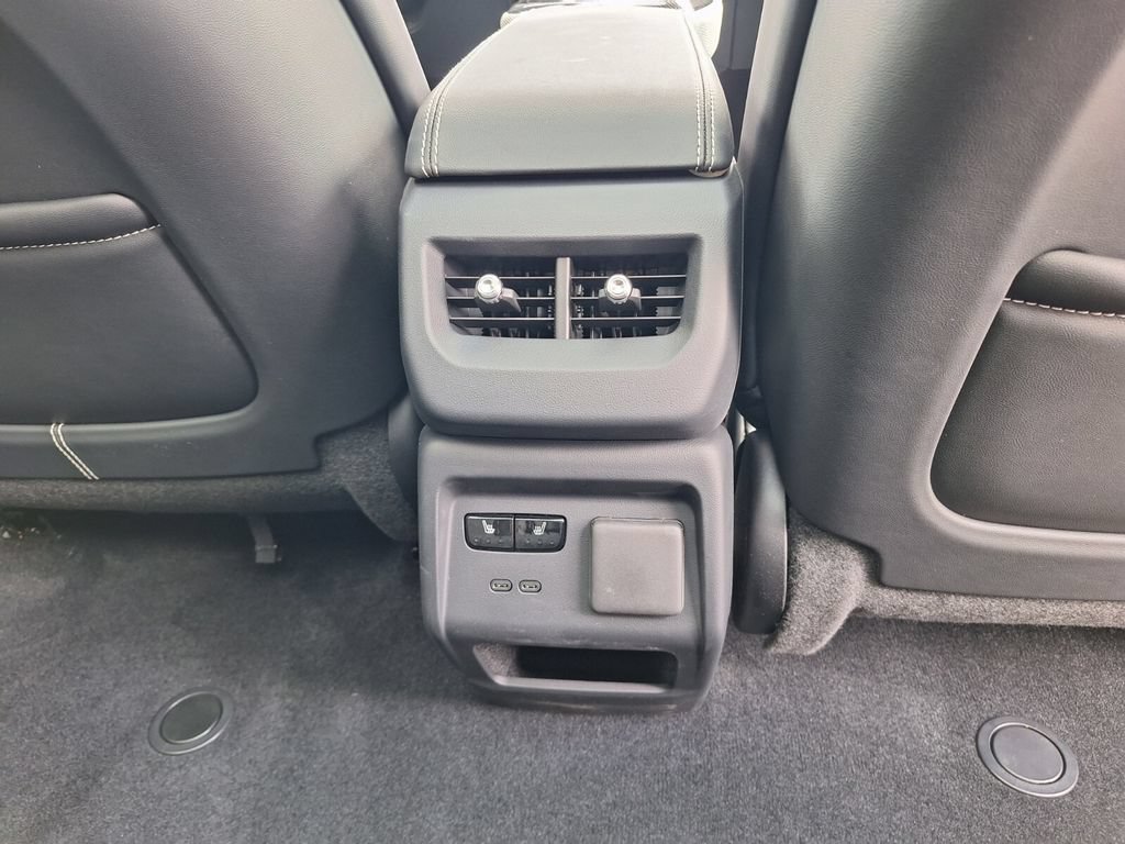 New 2026 Cadillac Optiq Luxury 2 RWD image 21