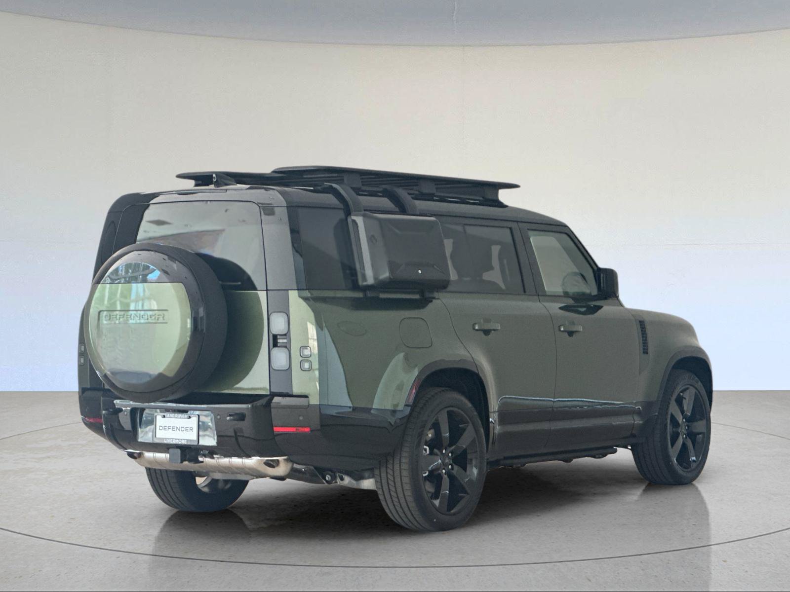 New 2026 Land Rover Defender 130 X-Dynamic SE AWD/4WD image 6