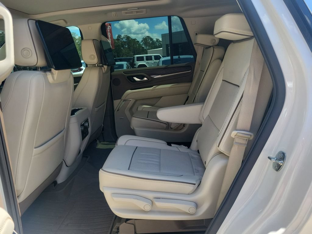 Used 2023 GMC Yukon Denali w/ Denali Reserve Package RWD image 17
