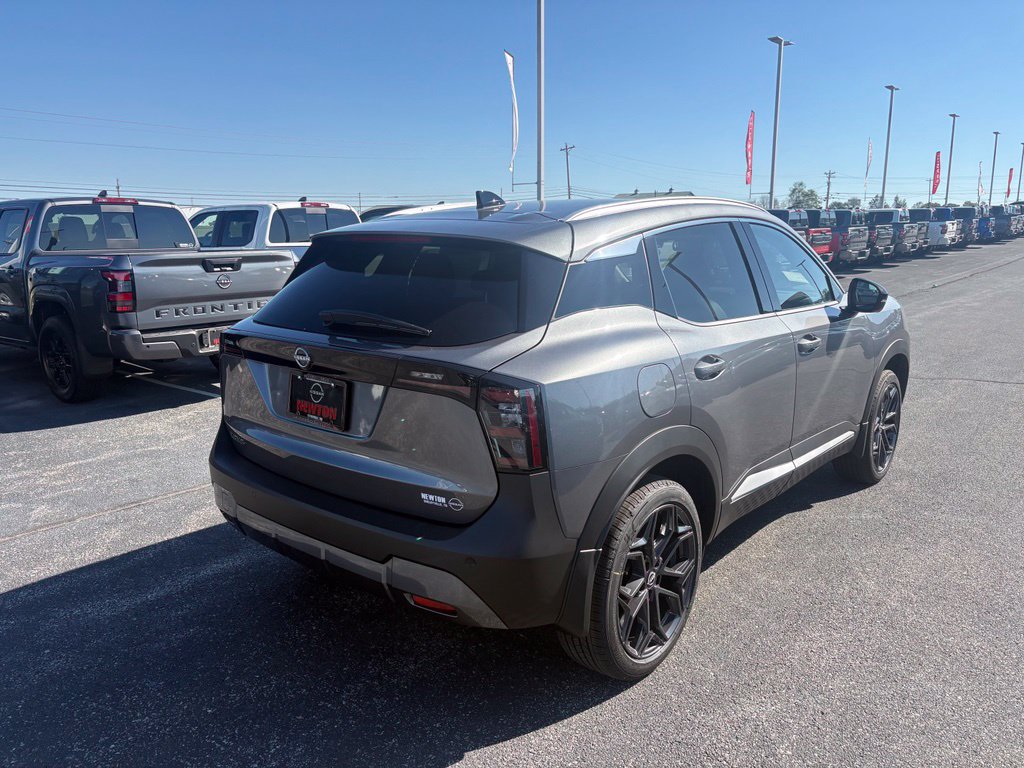 New 2027 Nissan Kicks SR FWD image 3