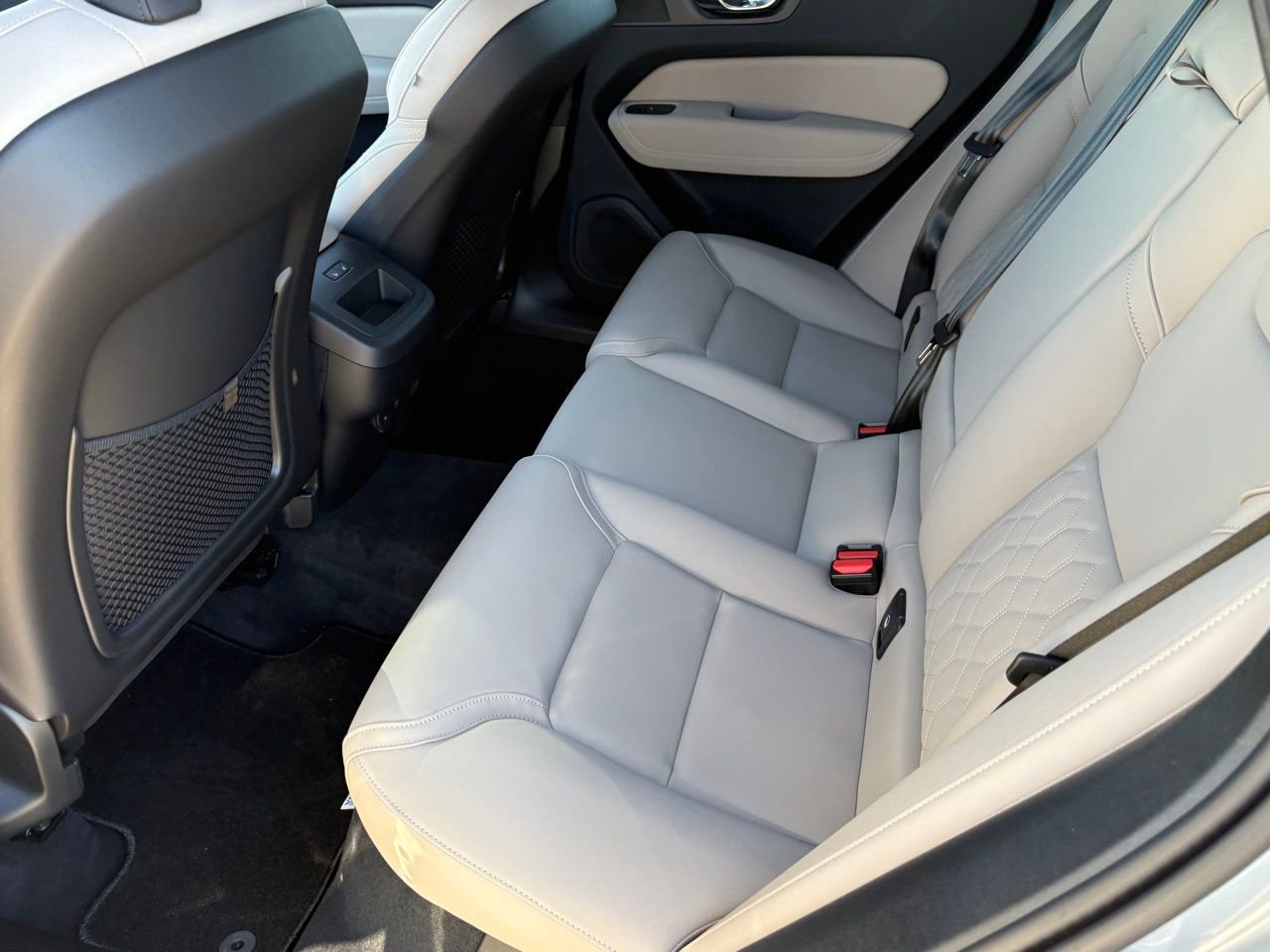 New 2026 Volvo XC60 B5 Core w/ Protection Package Premier image 23