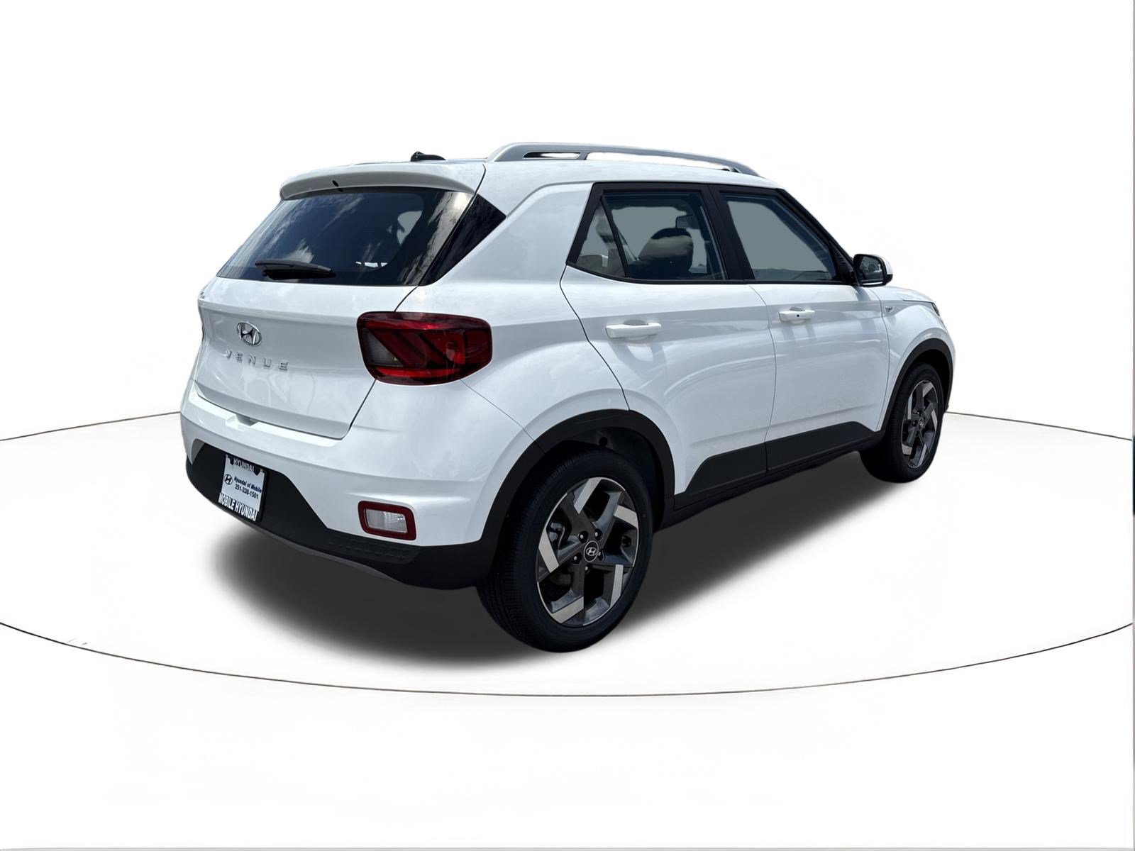 New 2026 Hyundai Venue SEL FWD image 3