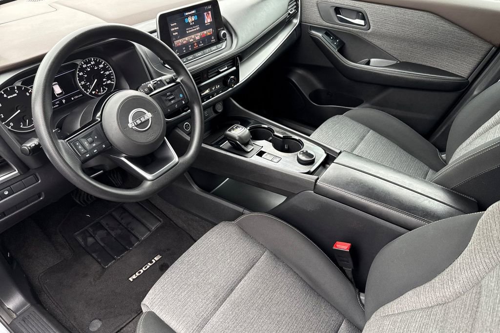 Used 2022 Nissan Rogue SV image 7