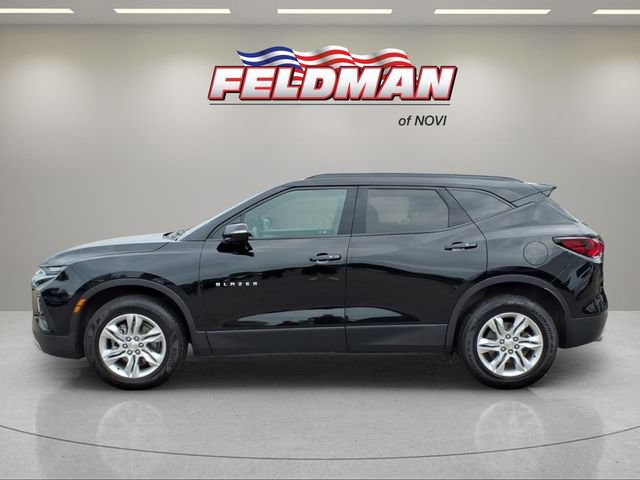 Used 2022 Chevrolet Blazer LT FWD image 2