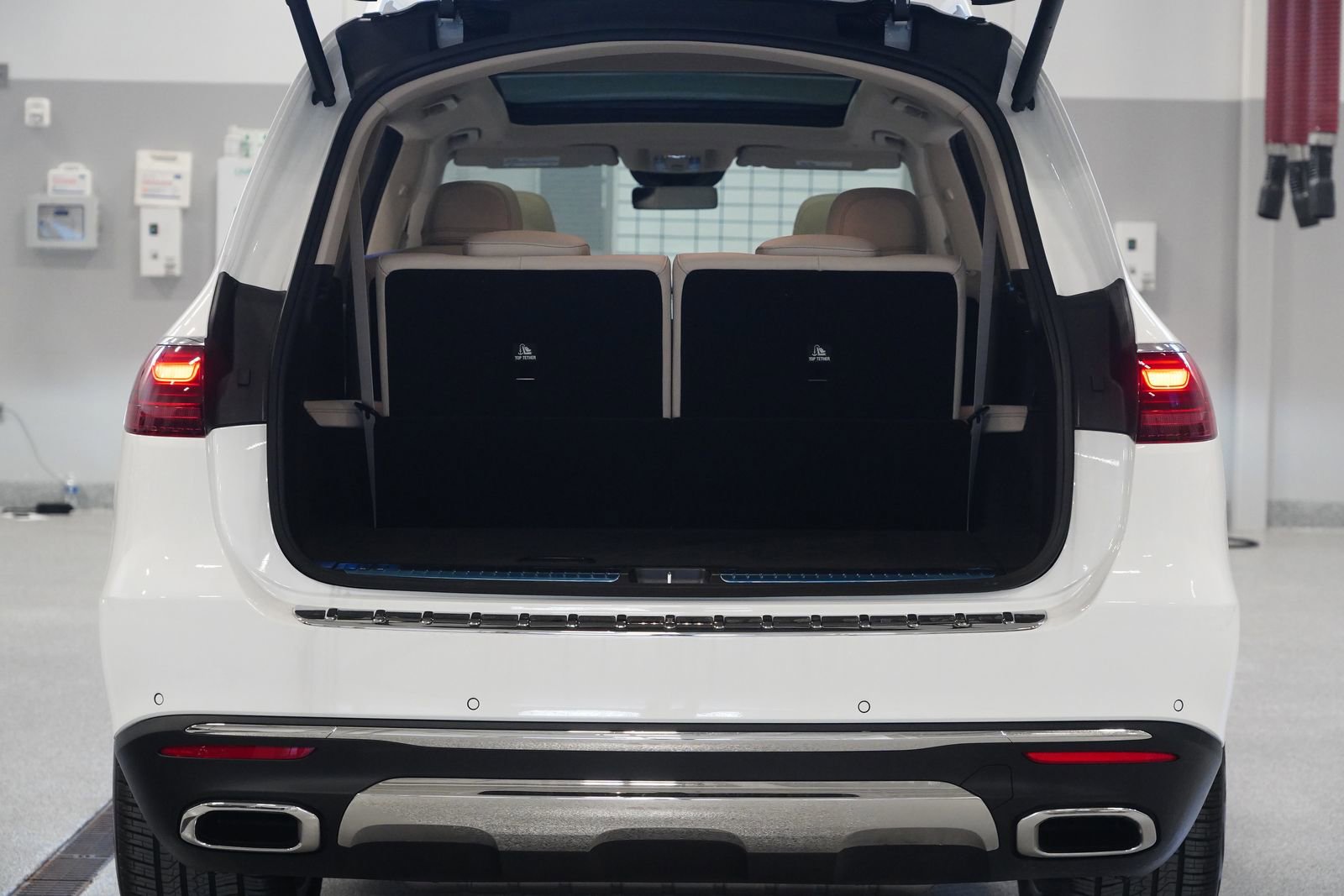 New 2026 Mercedes-Benz GLS 450 4MATIC image 34