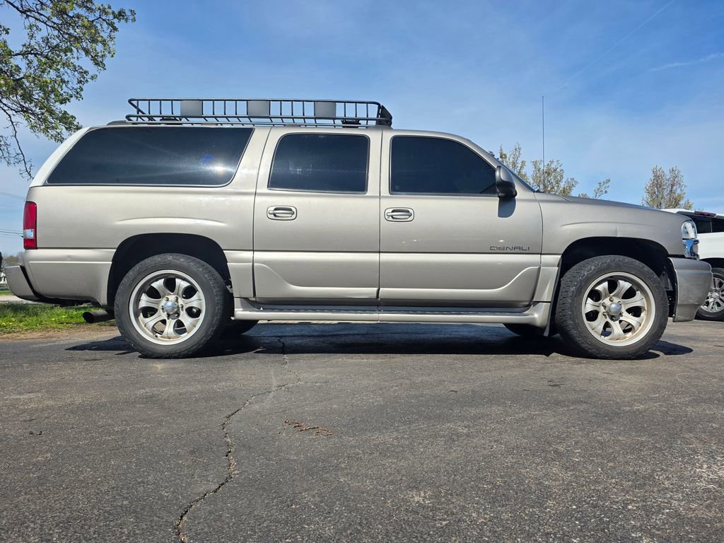 Used 2003 GMC Yukon XL Denali image 3