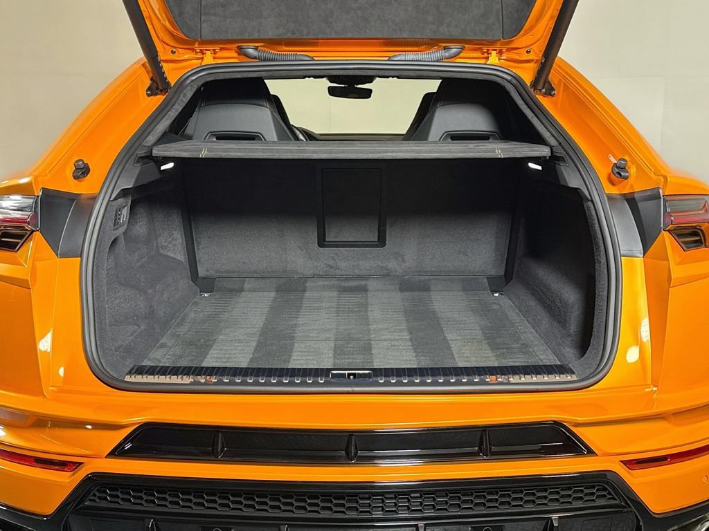 Used 2024 Lamborghini Urus S AWD/4WD image 29