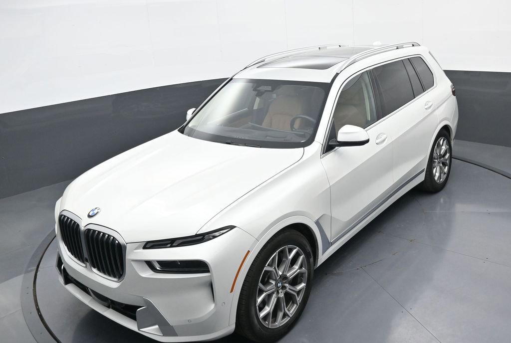 Used 2026 BMW X7 xDrive40i AWD/4WD image 33