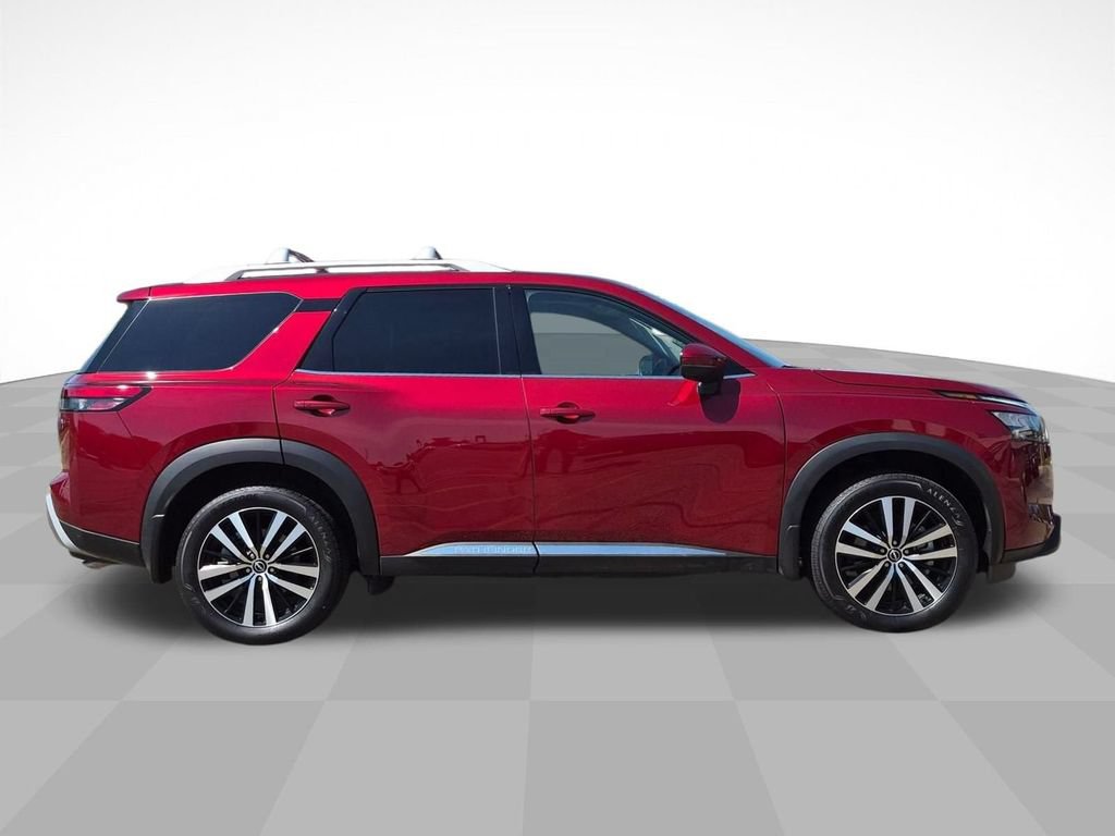 Used 2025 Nissan Pathfinder Platinum w/ Cargo Package FWD image 2