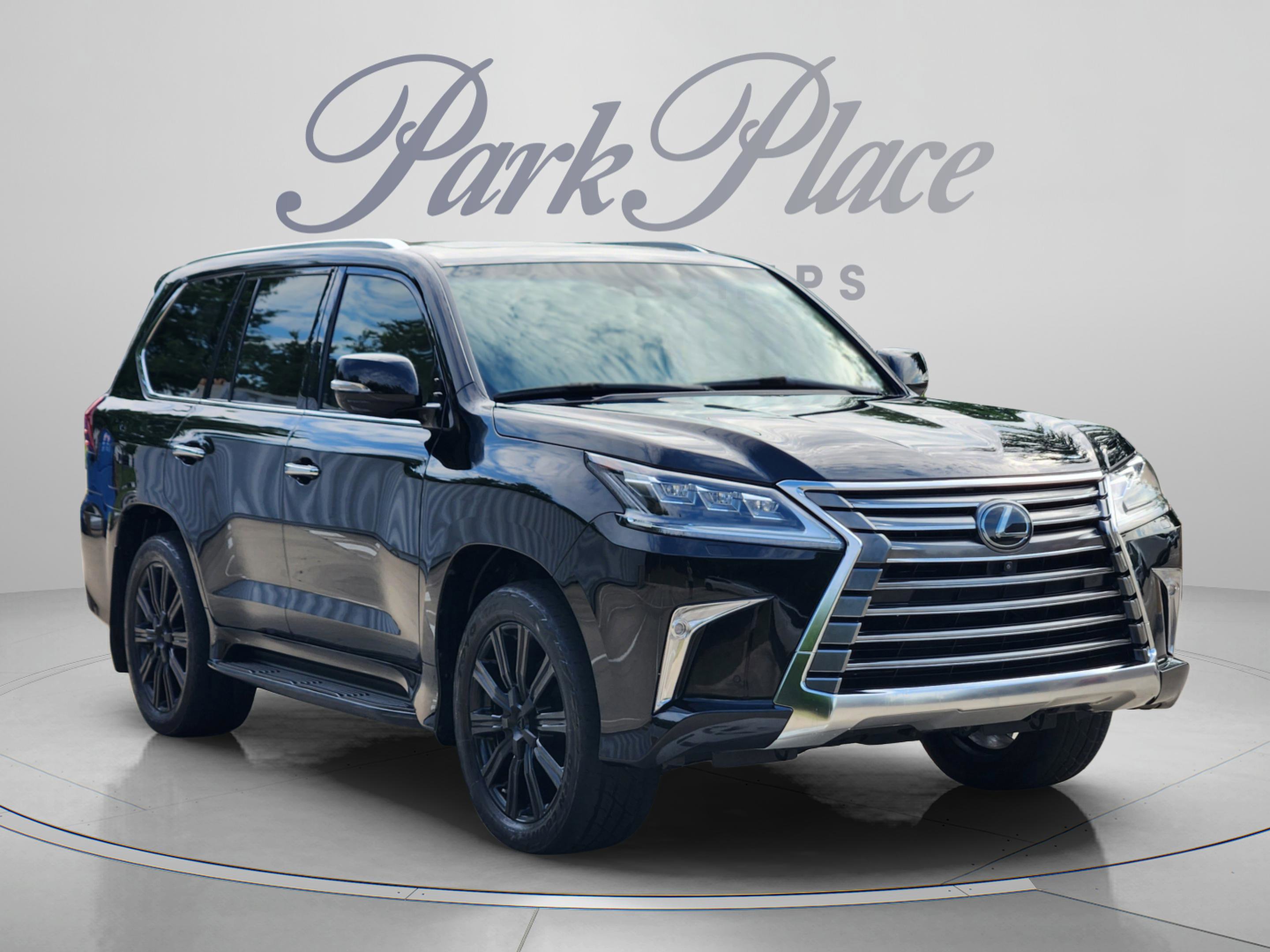 Used 2020 Lexus LX 570 4WD w/ Luxury Package image 4