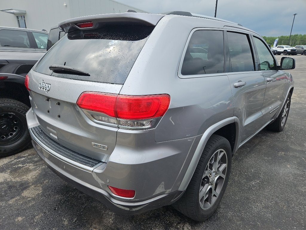 Used 2018 Jeep Grand Cherokee Limited AWD/4WD image 7